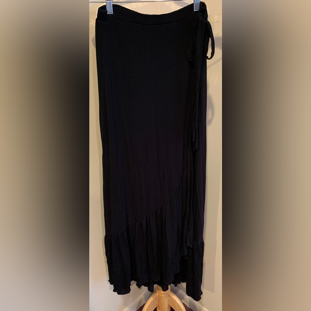 Ladies Long Black Maxi Skirt by American Eagle Outfitters